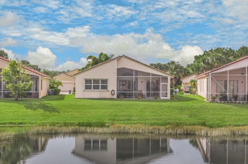 316 Springview Loop, Fort Pierce FL 34986-2665 exterior