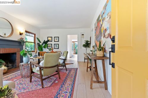 1221 Blake St, Berkeley CA 94702-2014 exterior