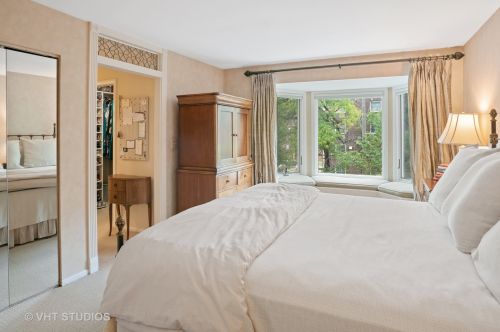 749 Dickens Ave, Chicago IL 60639-3434 exterior