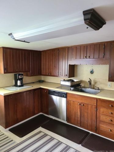 115 Migeon Ave, Torrington CT 06790-4525 exterior