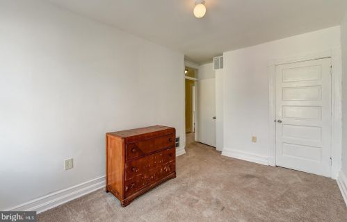 1647 Kramer St, Washington DC  20002-4558 exterior