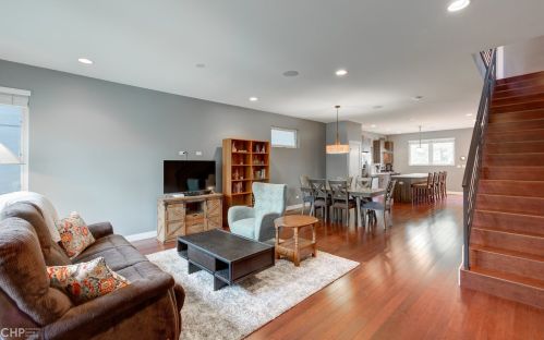 1926 Drake Ave, Chicago IL  60647-3605 exterior