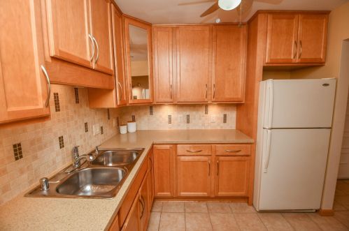 4155 Rivers Edge Cir, Milwaukee, WI 53209-1113