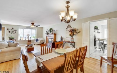 90 Lyons Pl, Springfield, NJ 07081-1606