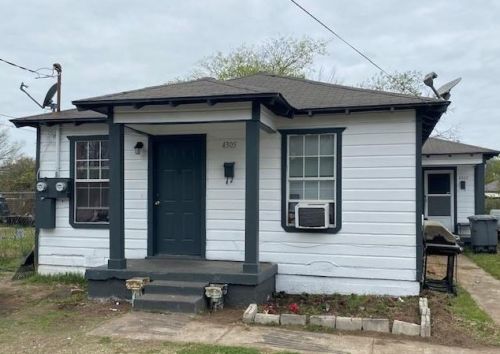 4307 Frank St, Dallas TX 75210-2019 exterior