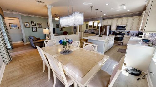 9601 Royal Poinciana Dr, Fort Pierce FL  34987-2508 exterior