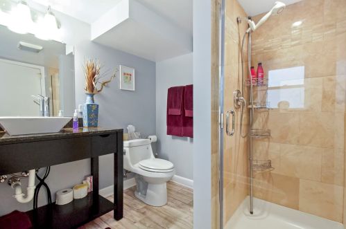 2152 Farragut Ave, Chicago IL 60625-1204 exterior