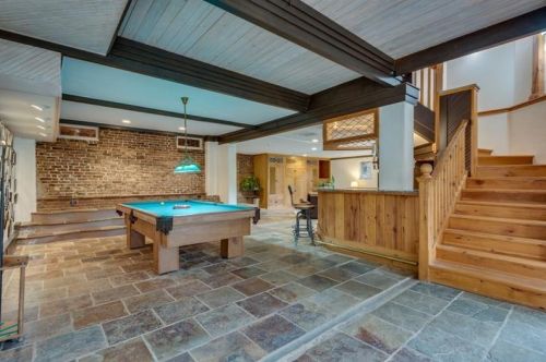 1289 Beech Vly Rd, Atlanta GA 30306-3123 exterior