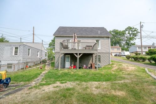 126 Tilford Rd, Pittsburgh PA 15235-2249 exterior