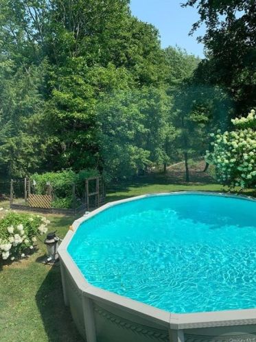 8 Casper Crk Rd, Poughkeepsie NY 12603-5004 exterior