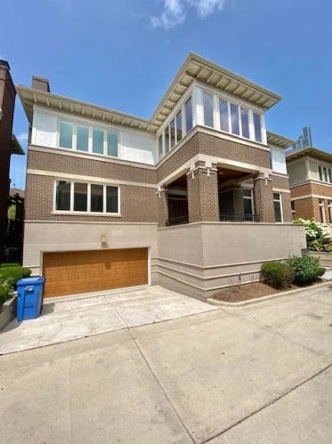 1328 Plymouth Ct, Chicago, IL 60605-2717