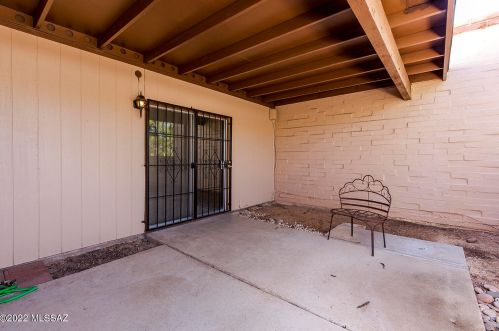 4231 Presidio Rd, Tucson AZ  85712-1044 exterior