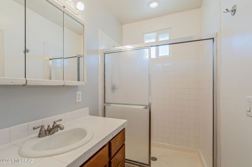 1070 Miles St, Tucson AZ 85719-6140 exterior