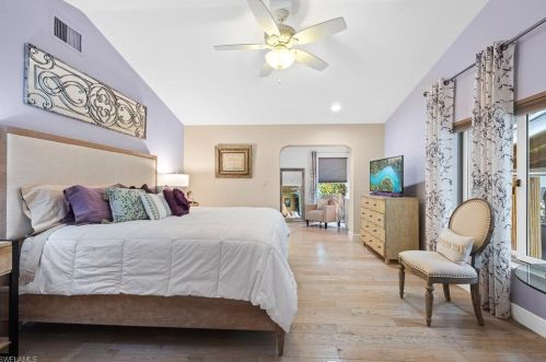 5172 Seahorse Ave, Naples FL 34103-2470 exterior