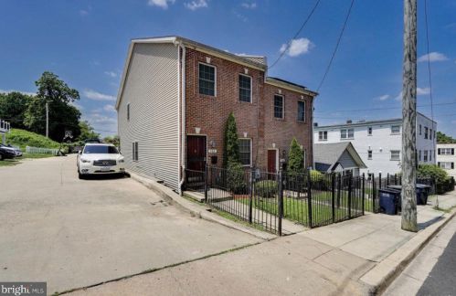 580 50th St, Washington, DC 20019-5468