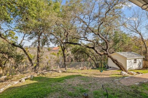 8409 Adirondack Trl, Austin TX 78759-7935 exterior