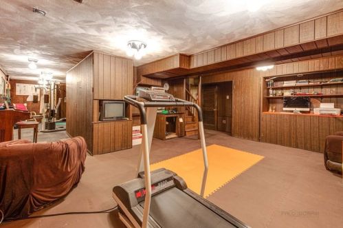 4848 Coyle Ave, Chicago IL 60645-3213 exterior