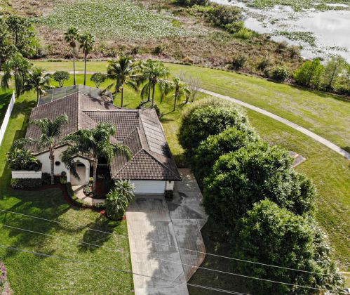 1796 Oakwood Rd, Fort Pierce, FL 34953-2470