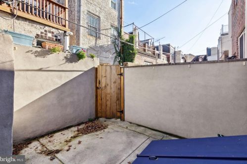 935 6th St, Philadelphia PA  19123-1405 exterior