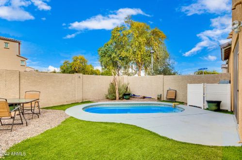 2144 77 Dr, Phoenix AZ 85035-5111 exterior