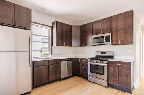 4848 Tripp Ave, Chicago IL 60629-5743 exterior