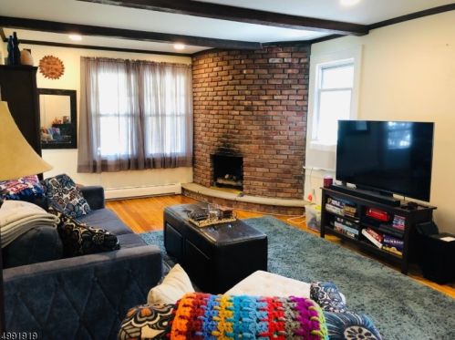 15 Summit Ave, Kinnelon NJ  07405-1609 exterior