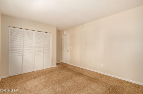 6370 Orange Tree Dr, Tucson AZ 85704-3955 exterior