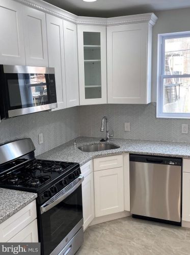 6624 18th St, Philadelphia PA  19126-2617 exterior