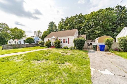 65 Jean Dr, Springfield, MA 01104-1619