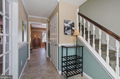 1199 Crestwood Dr, Pottstown, PA 19464-2931