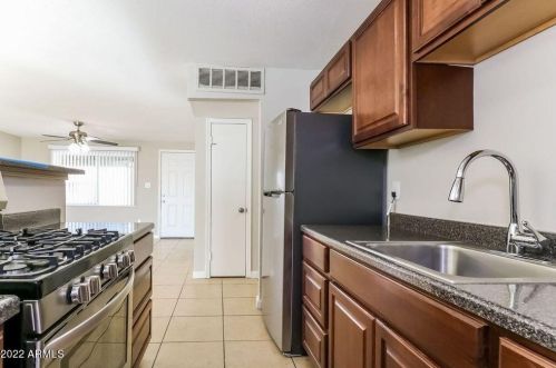 1807 66th Dr, Phoenix AZ  85035-4716 exterior