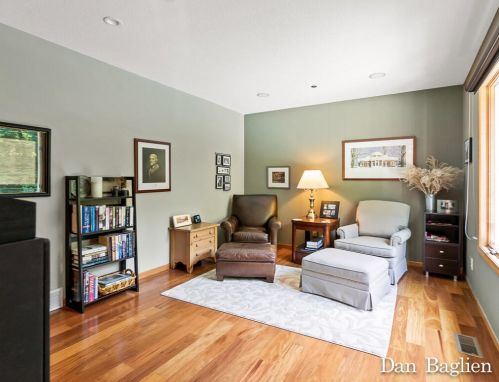 1069 Randall Rd, Meskegon MI 49441-4870 exterior