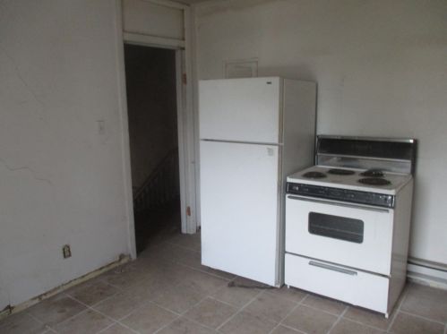 7343 Denniston Ave, Pittsburgh PA 15218-2526 exterior