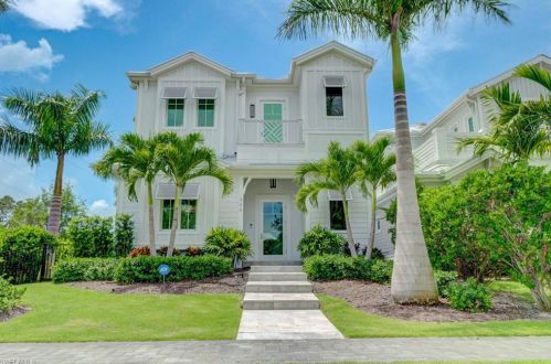 888 10th Ave, Naples, FL 34102-8208