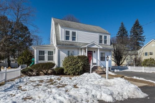 3 Kimball Rd, Woburn, MA 01801-2332