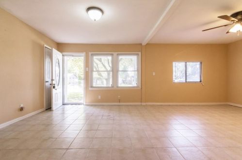 2515 Greenhurst Dr, Dallas TX  75234-4778 exterior