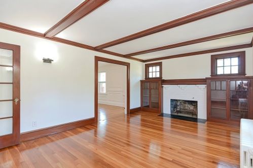 2142 Commonwealth Ave, Newton MA 02465-2914 exterior