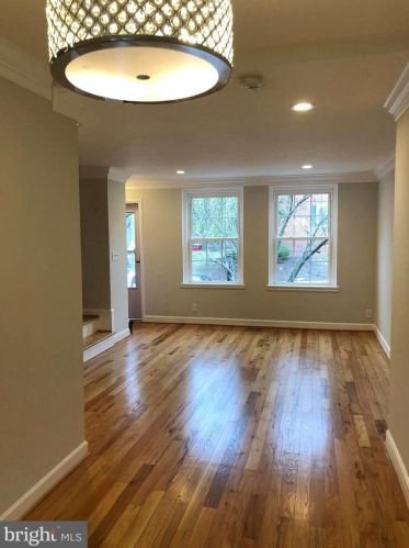 4920 29th Rd, Arlington VA  22206-1402 exterior