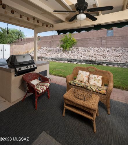 10246 Essex Village Dr, Tucson AZ 85748-6796 exterior