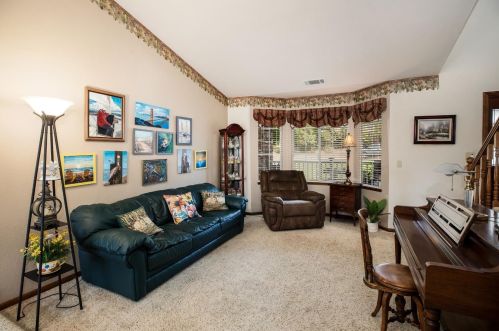 105 Goodell Rd, Folsom CA 95630-5221 exterior