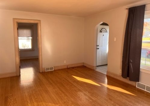 9308 Trumbull Ave, Chicago IL 60655-3326 exterior