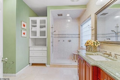 8 Otter Crk Rd, Montgomery NJ 08558-2369 exterior