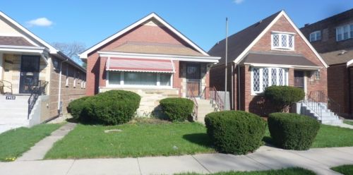 7927 Maplewood Ave, Chicago, IL 60652-1720