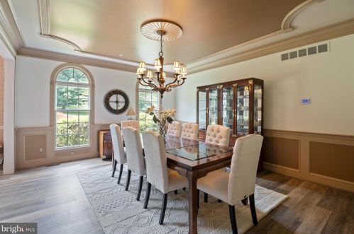 195 Carnoustie Way, Media PA 19063-1856 exterior