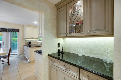 15 Long Acre Ln, Huntington Station NY 11746-7926 exterior