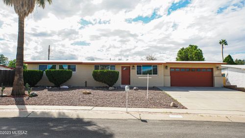 8322 Julia St, Tucson AZ  85710-4218 exterior