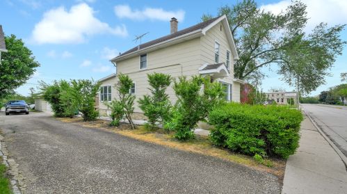 158 Ctr St, Joliet IL 60436-1660 exterior