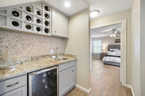 150 Golfview Dr, Montgomery TX 77356-8804 exterior