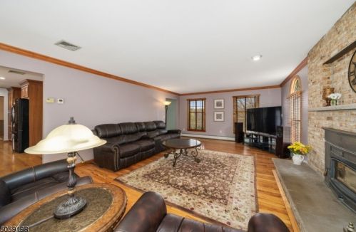 30 Bel Air Dr, Sparta NJ 07871-3735 exterior