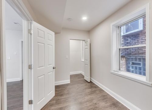 8740 Escanaba Ave, Chicago IL  60617-3115 exterior